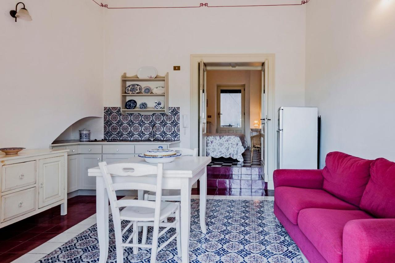 Gli Iris Apartments By Wonderful Italy Linguaglossa Eksteriør billede