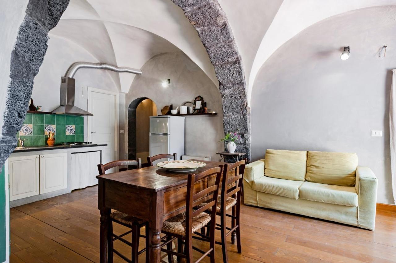 Gli Iris Apartments By Wonderful Italy Linguaglossa Eksteriør billede