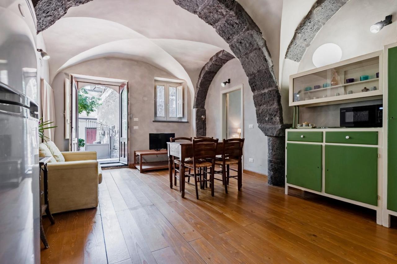 Gli Iris Apartments By Wonderful Italy Linguaglossa Eksteriør billede