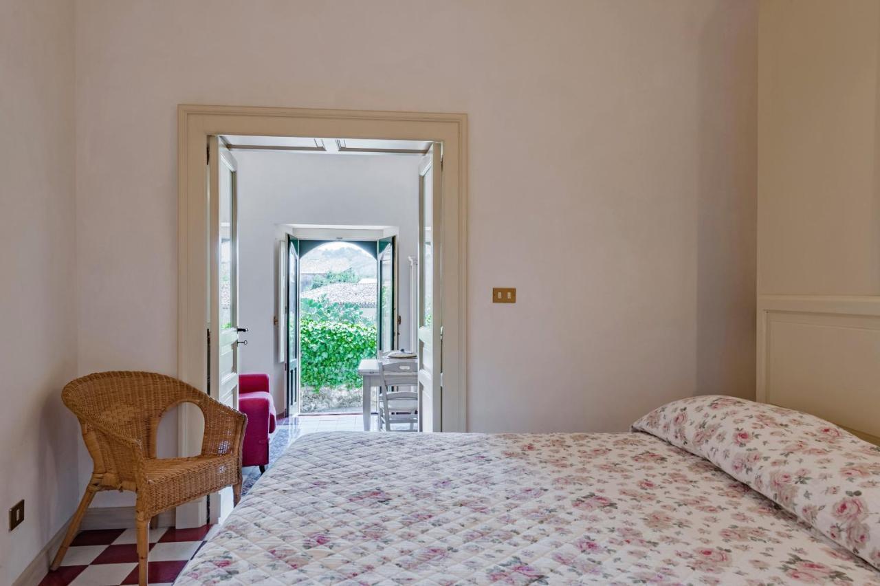 Gli Iris Apartments By Wonderful Italy Linguaglossa Eksteriør billede